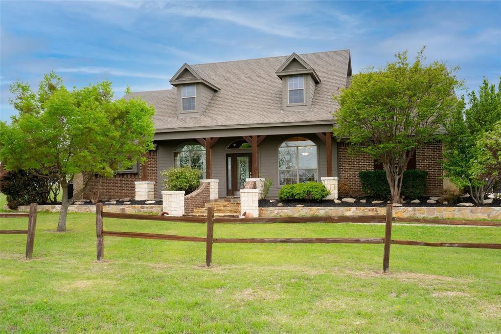 8801 Wagley Robertson Road, Fort Worth