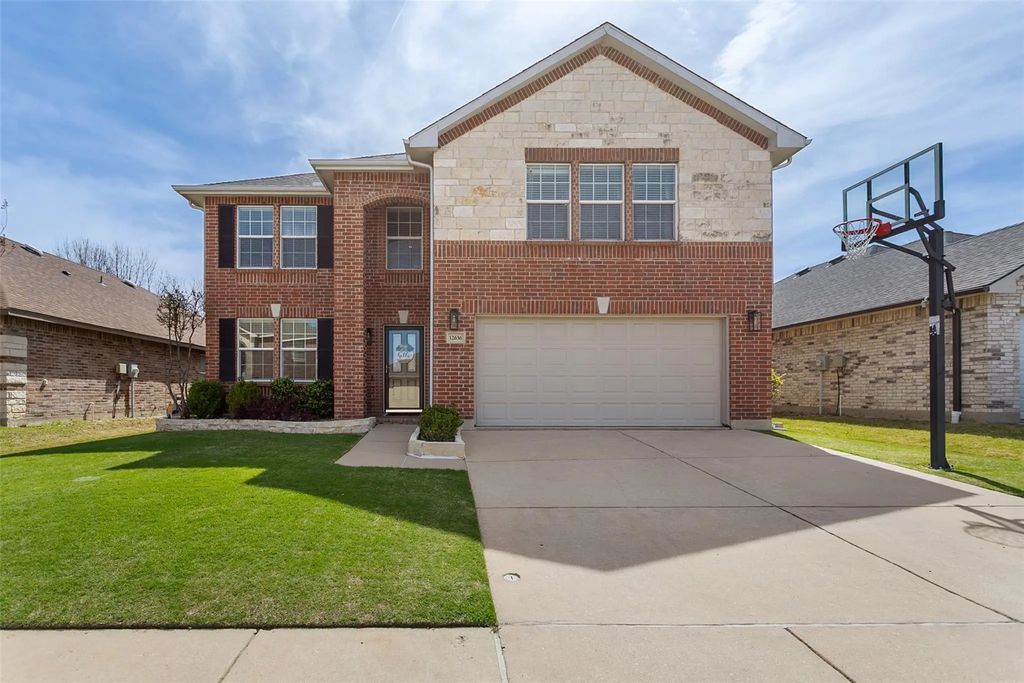 12636 Shady Cedar Drive, Fort Worth