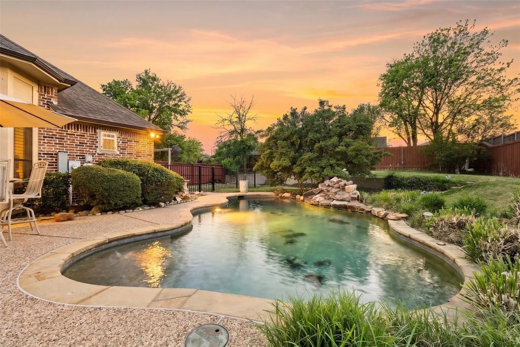 2609 Fair Oaks Circle, Sherman