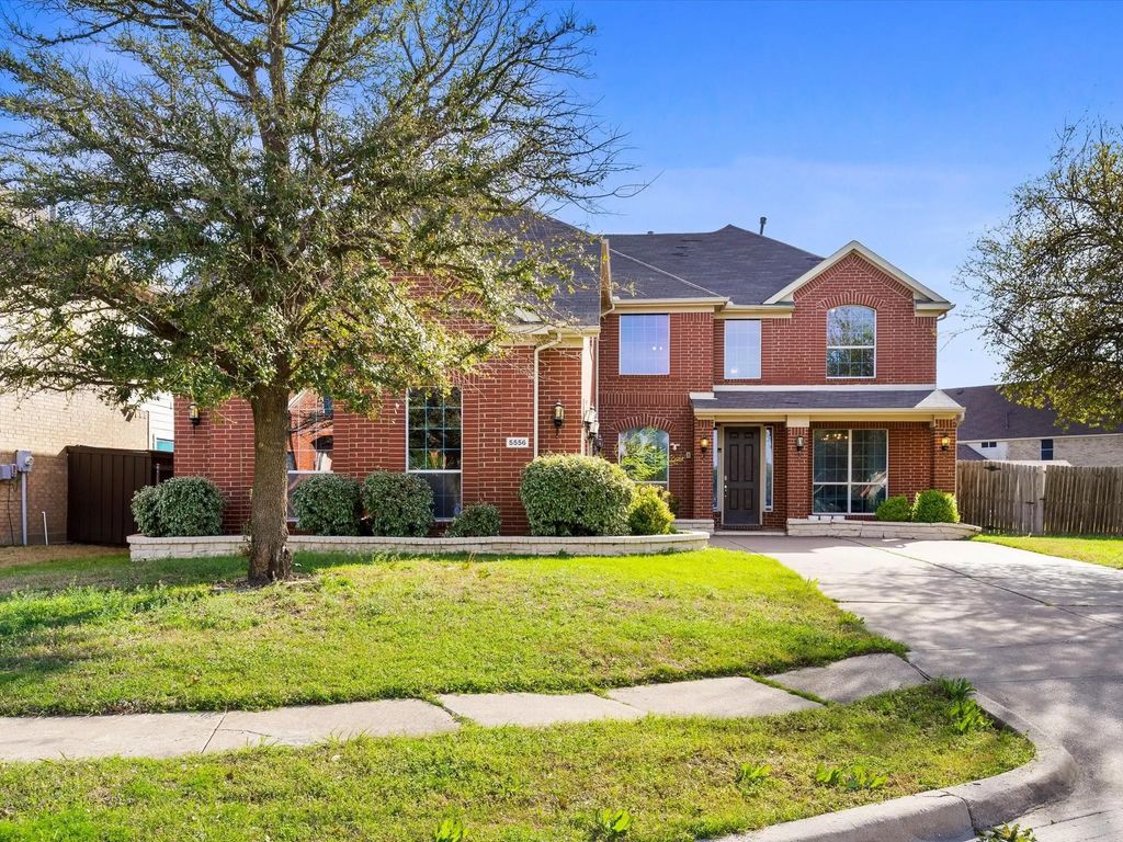 5556 Nacogdoches Trail, Grand Prairie