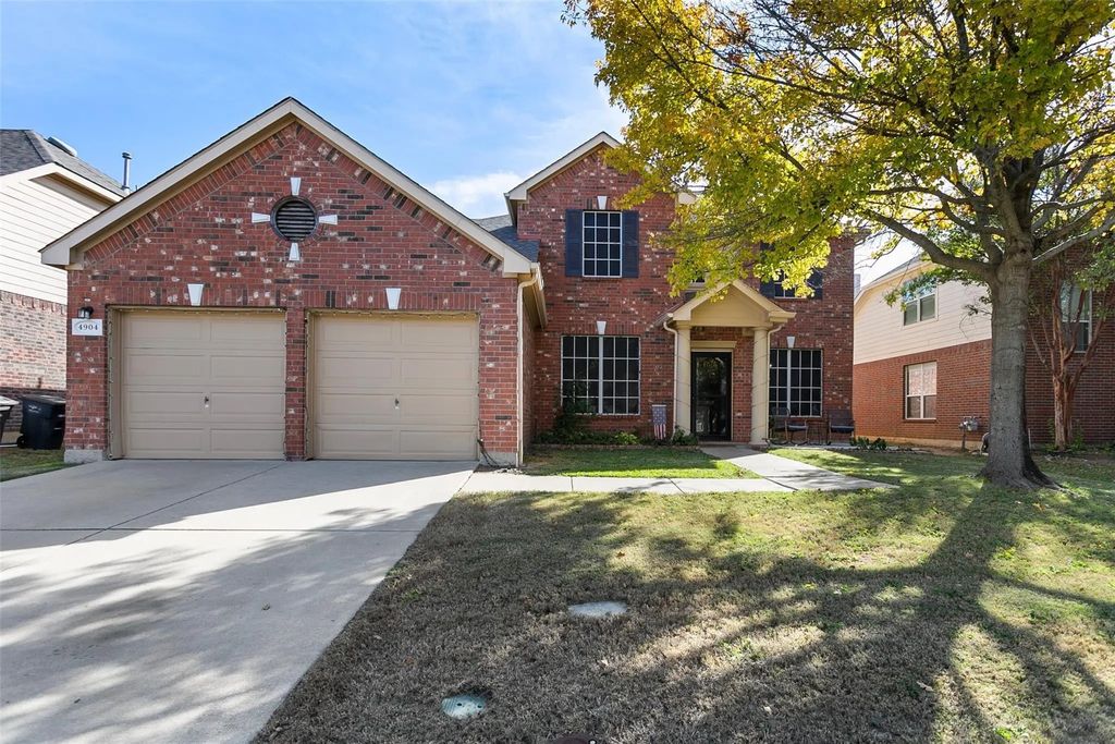 4904 Carrotwood Drive, Fort Worth