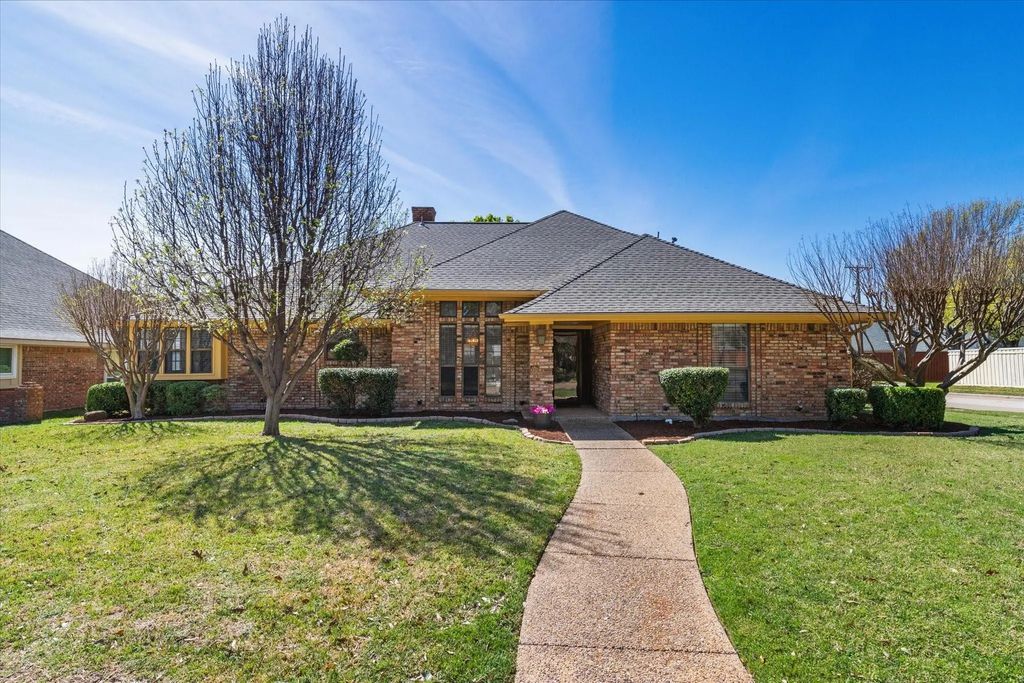 2232 Chadbourne Drive, Plano