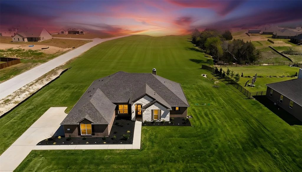 736 Majors Road, Van Alstyne