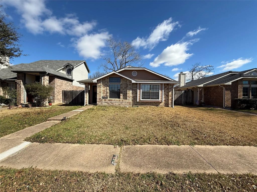 606 Las Brisas Drive, Mesquite