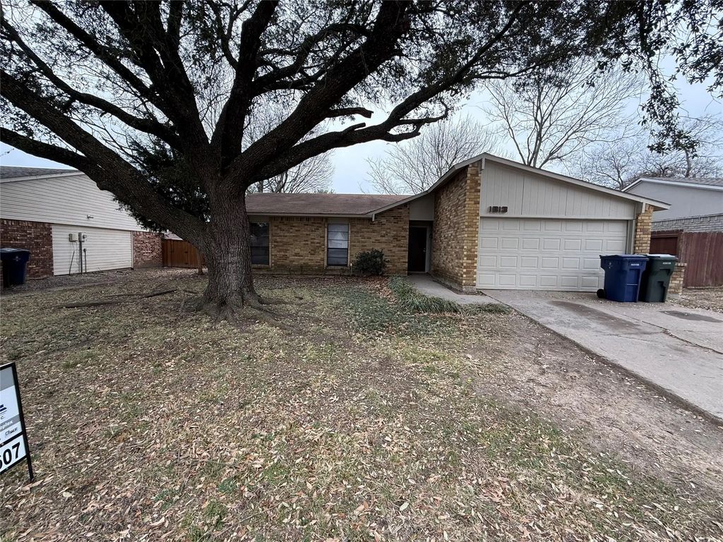 1813 Legend Drive, Garland