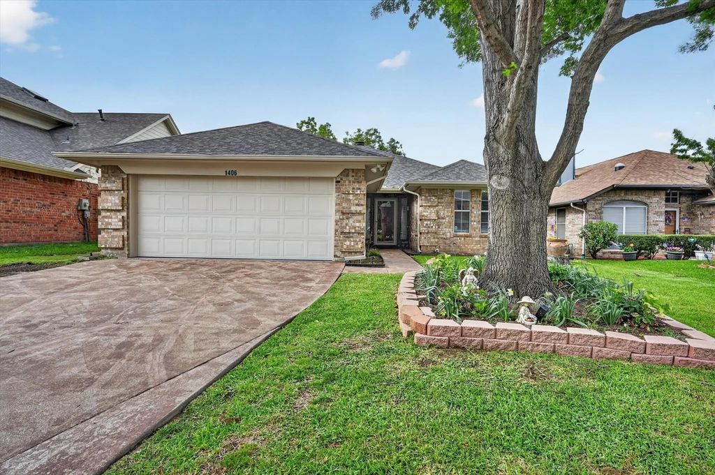 1406 Kynette Drive, Euless