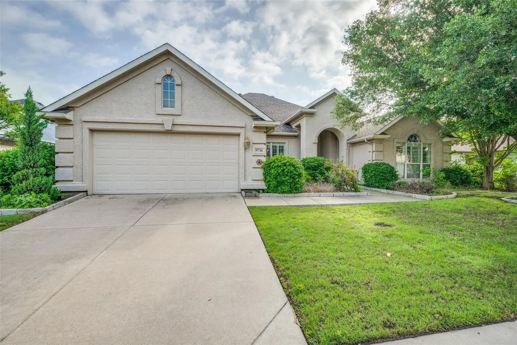 9716 Amber Court, Denton