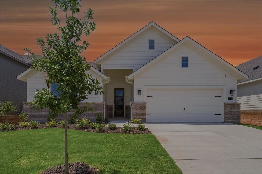 1232 Colca Drive, Springtown