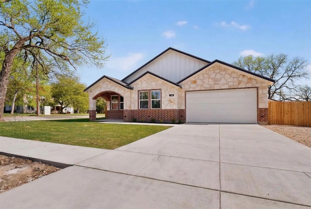106 Jones Street, Terrell