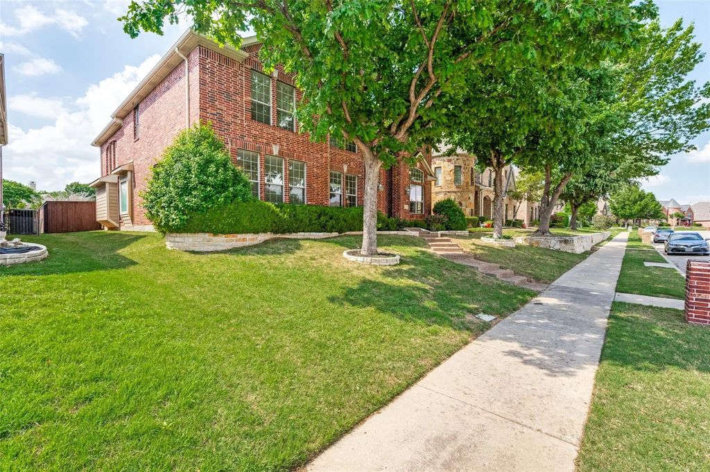 1417 E Branch Hollow Drive, Carrollton