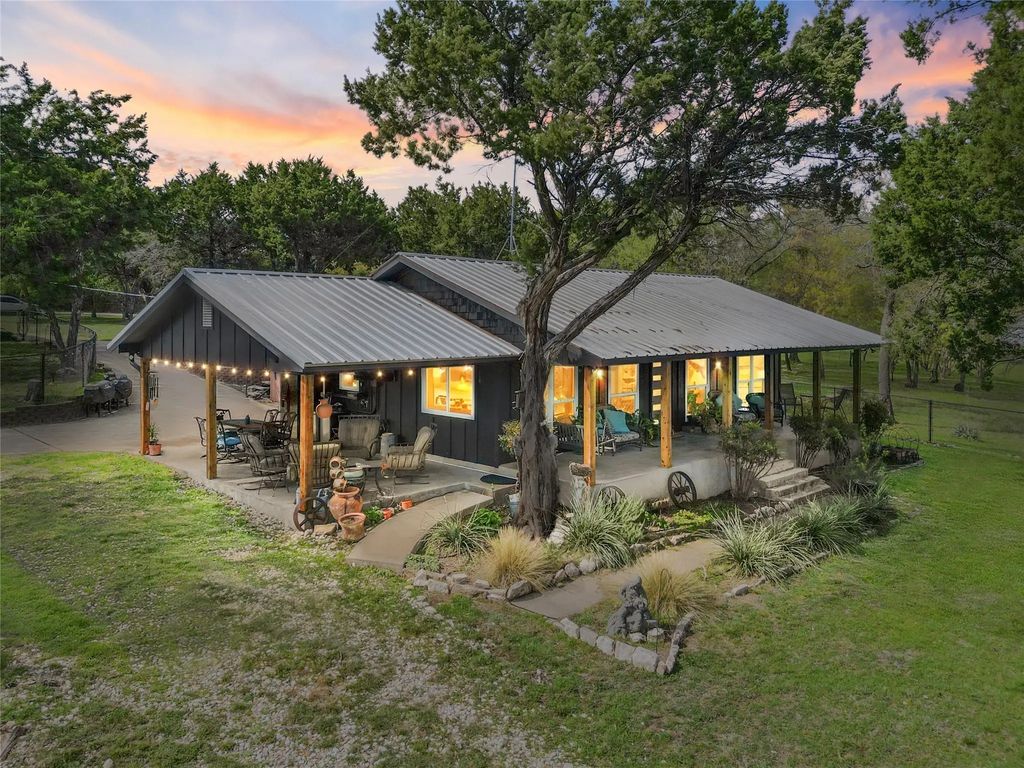 115 County Road 1620, Clifton