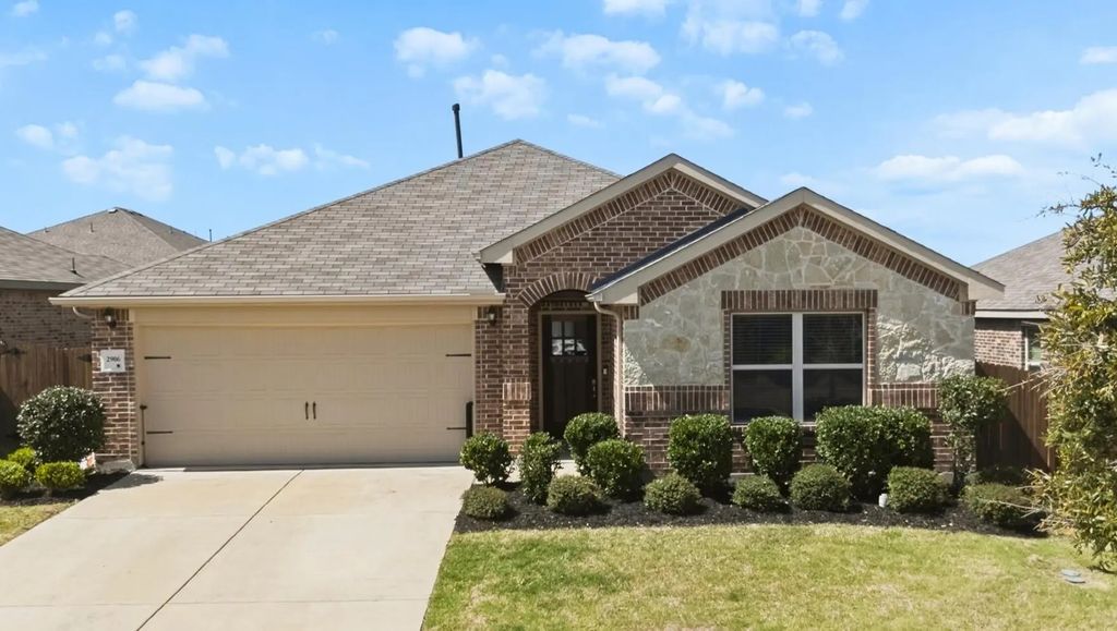 2906 Rosemount Lane, Forney