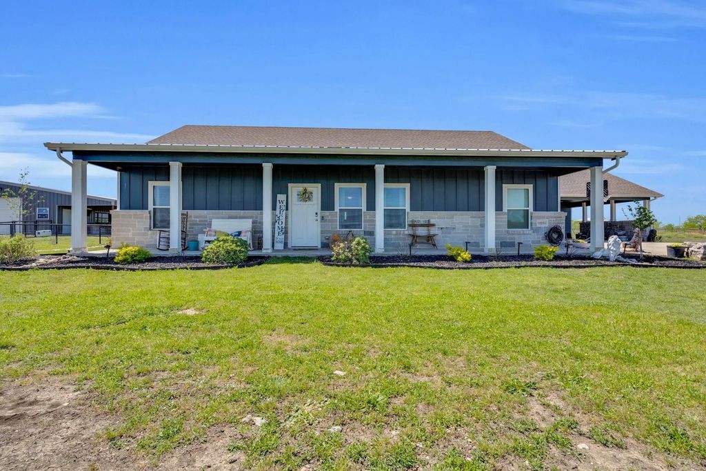12231 Fm 157, Maypearl