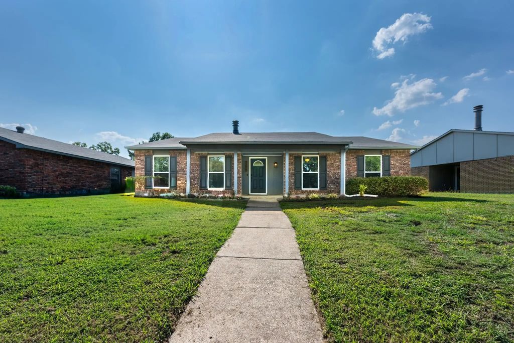 9210 Linda Vista Drive, Rowlett