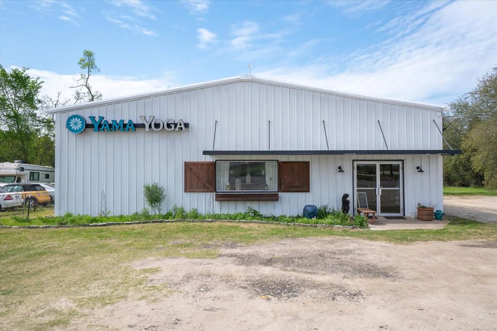 29957 State Highway 64, Canton