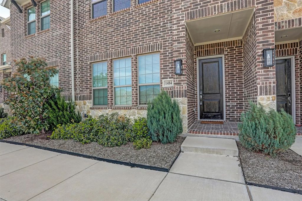 1484 Weston Road, Farmers Branch
