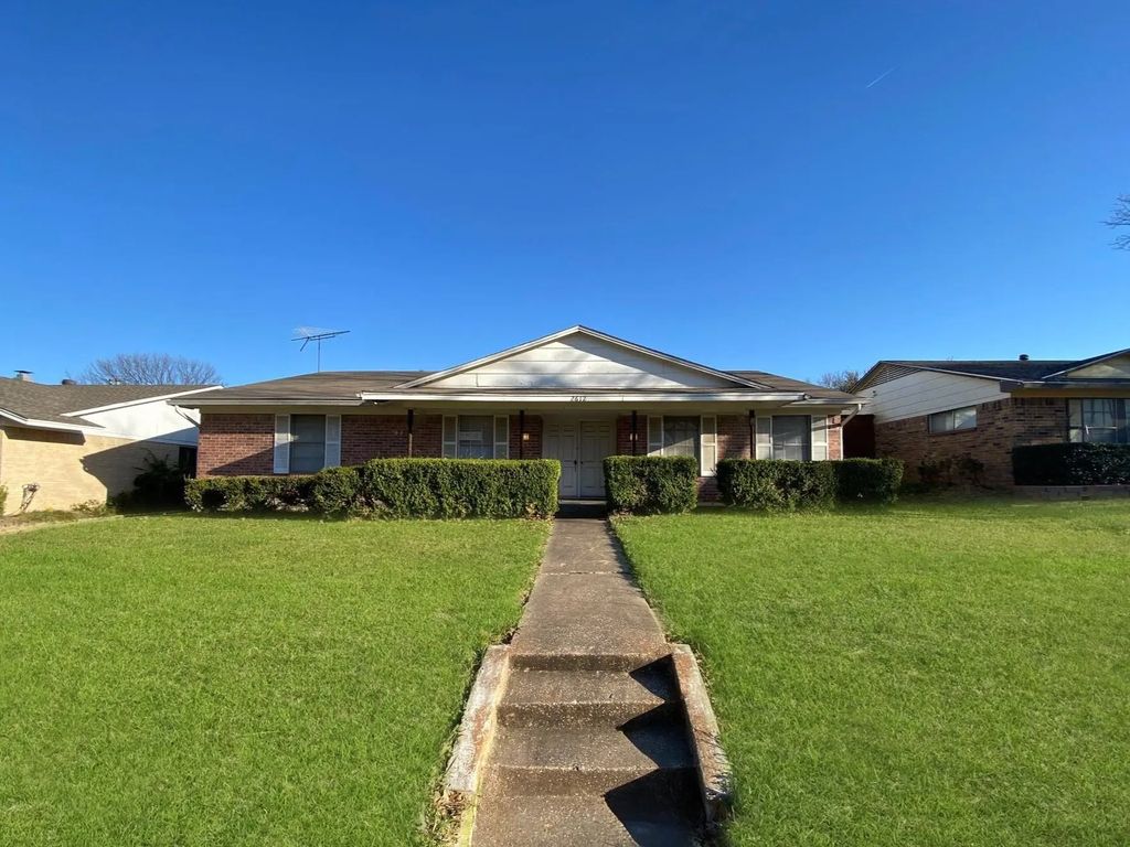 2612 Montclair Lane, Mesquite