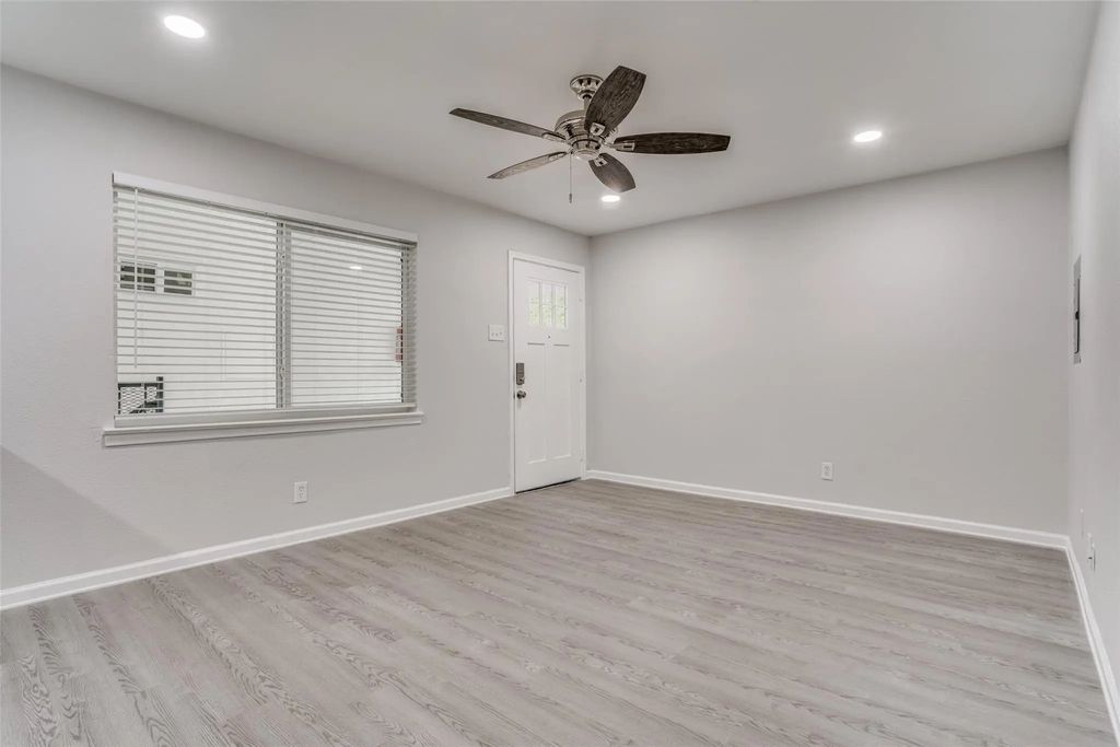 5444 Gaston Avenue 204, Dallas