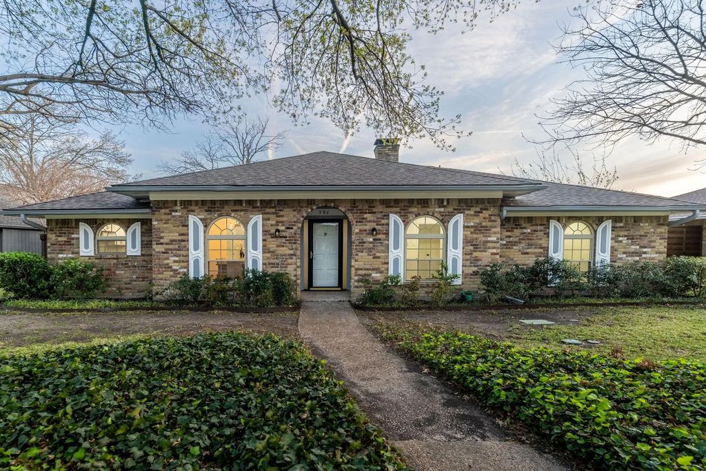 906 Windsong Trail, Richardson