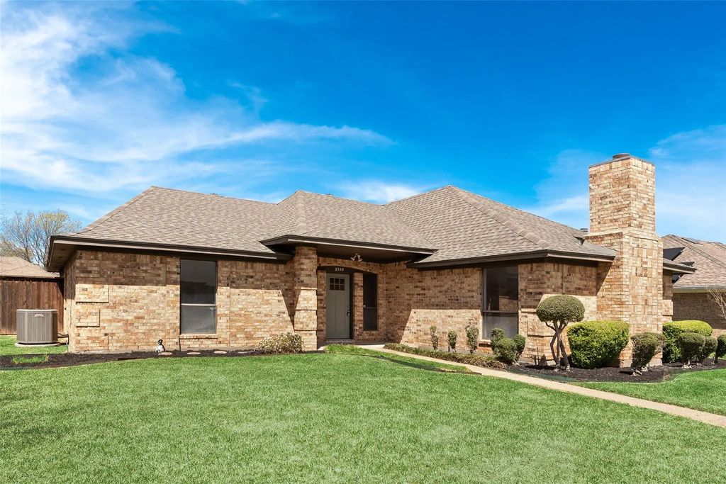 2309 Crystal Creek Lane, Garland