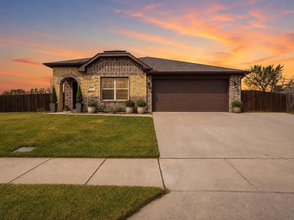 543 Johnson Drive, Lavon