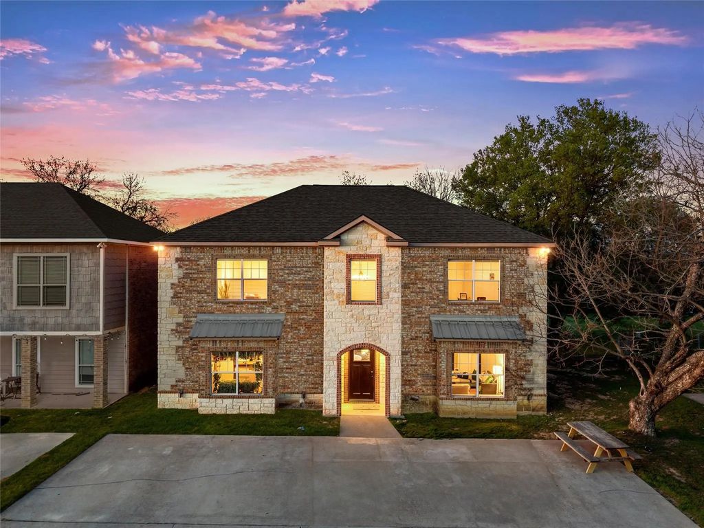 105 Overture Court, Waco