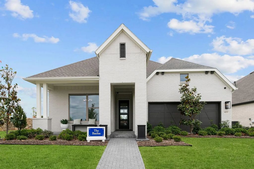 611 Long Trail, Mansfield