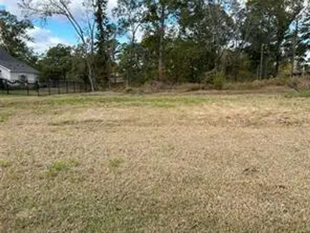 2056 Silver Point Drive, Shreveport