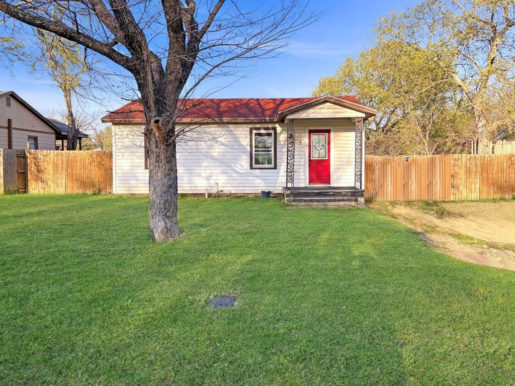 823 Clyde Street, White Settlement