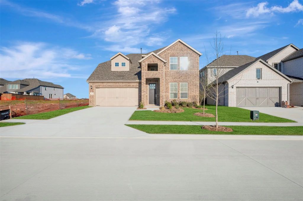 5032 Lily Creek Drive, Aubrey