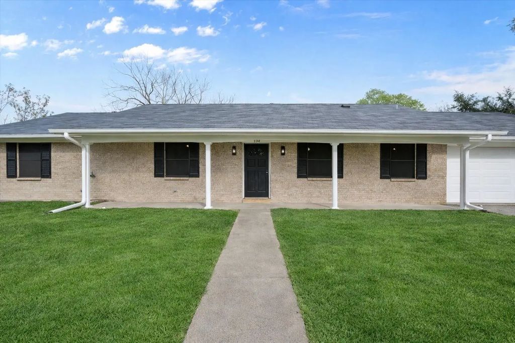 536 Robindale Lane, Fairfield