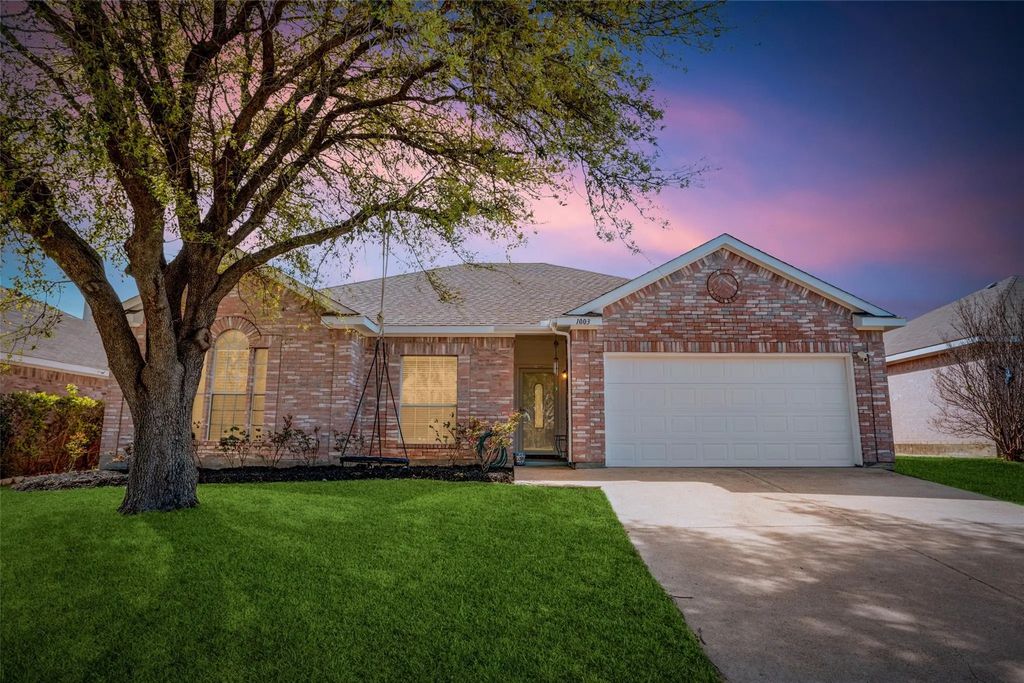 1003 Morningside Drive, Grand Prairie