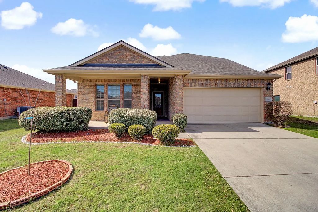1004 Lancashire Lane, Prosper