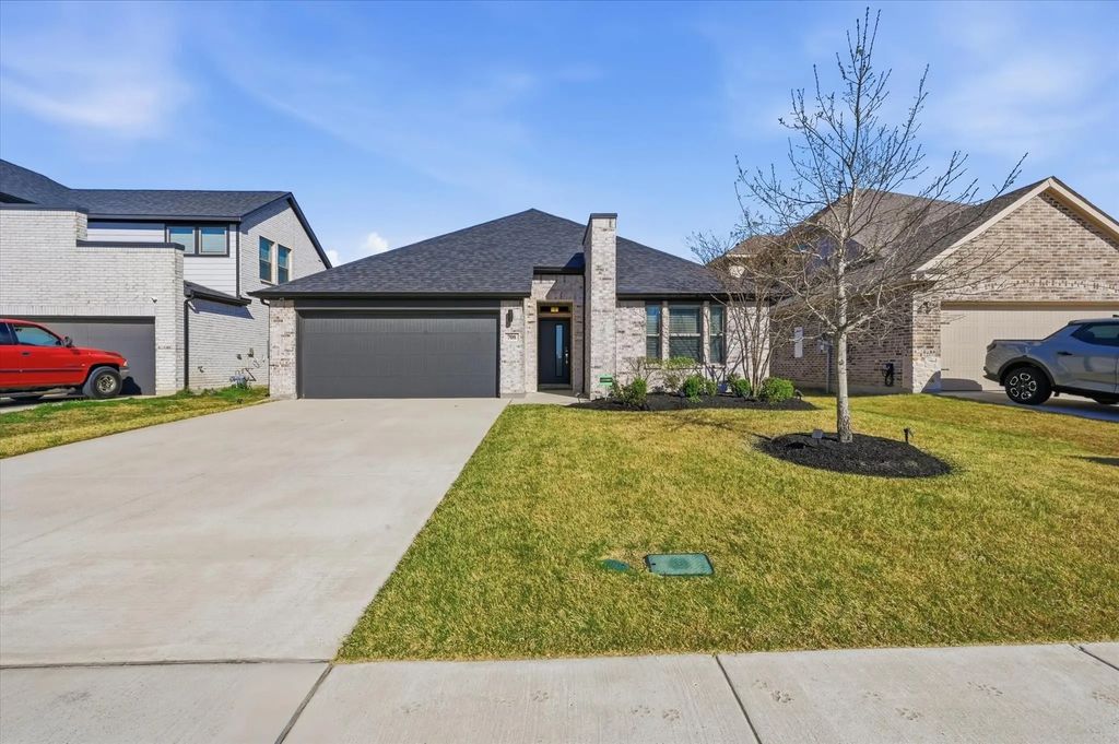708 Winged Foot Drive, Red Oak