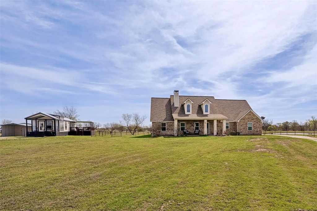 5284 County Road 2646, Royse City