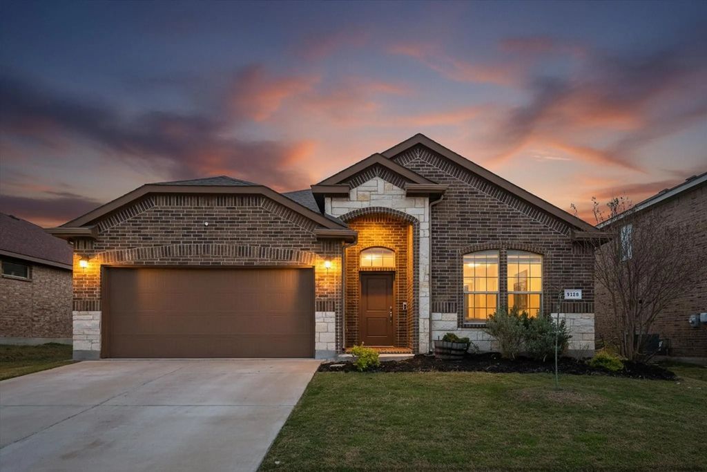 9120 Pearfield Road, Fort Worth