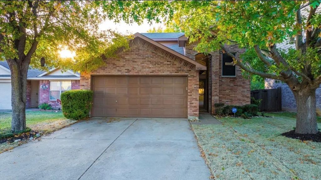 3521 Apple Valley Way, Dallas