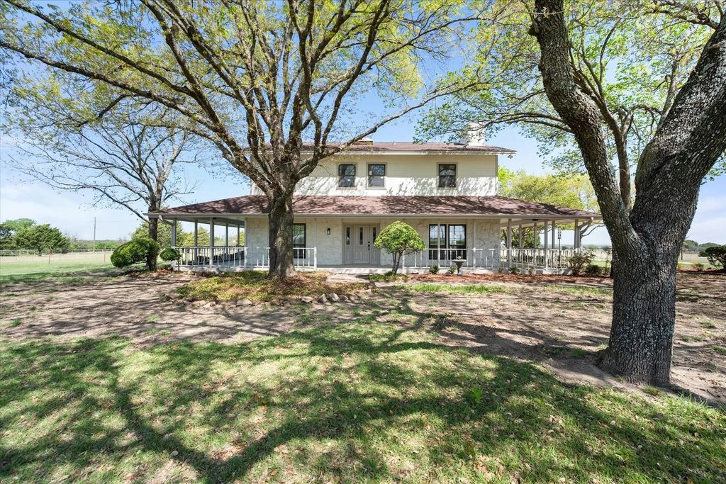 1105 E Highland Road, Oak Leaf