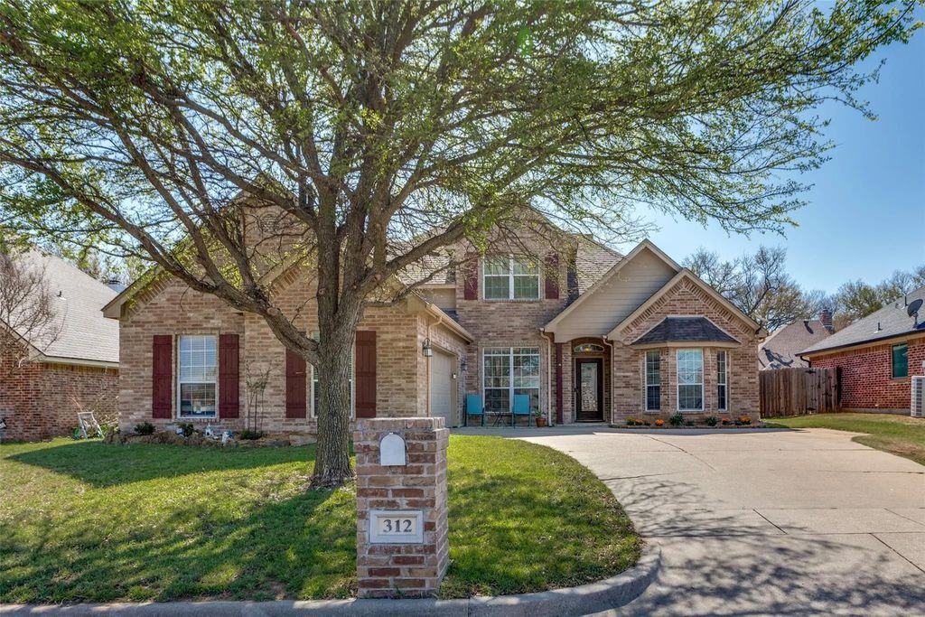 312 Howard Way Drive, Aledo