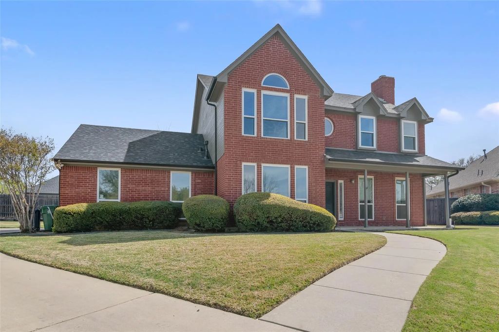 500 Quail Cove Court, Hurst