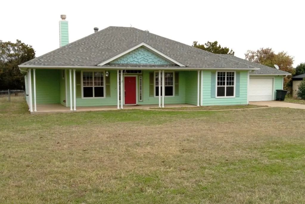 4035 Apache Circle, Granbury