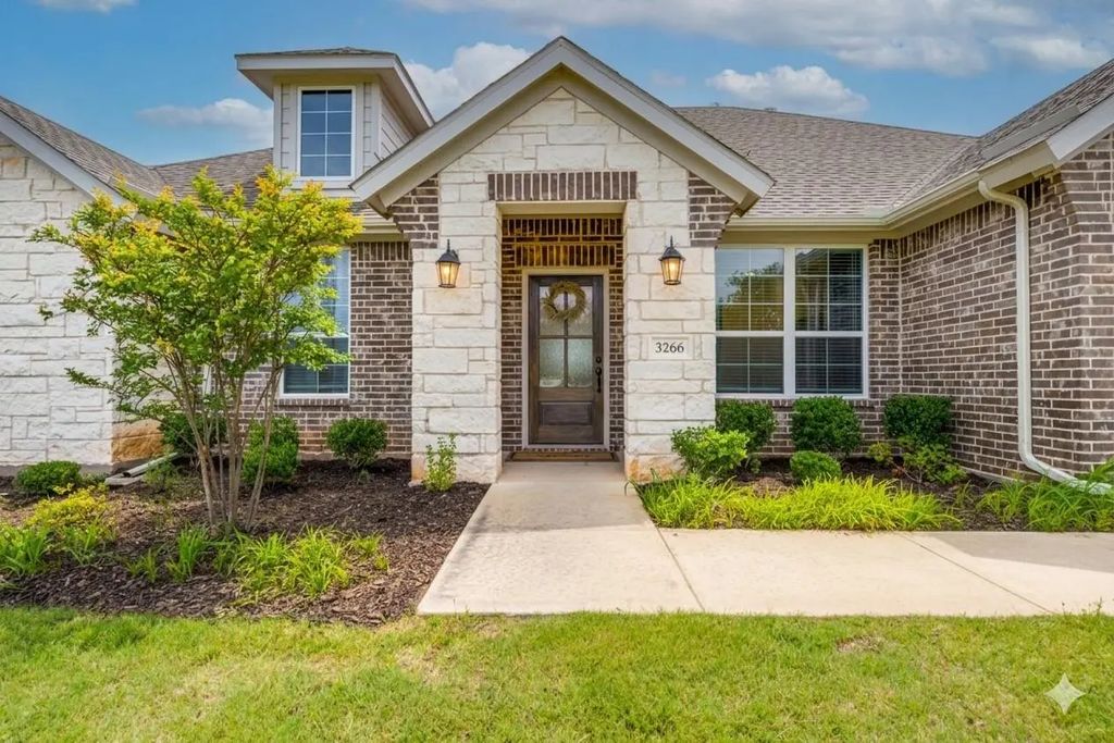 1933 Franklin Road, Tom Bean