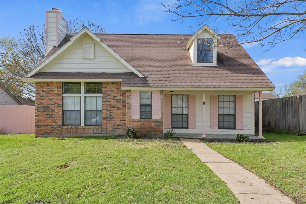 8 Hawthorne Circle, Allen