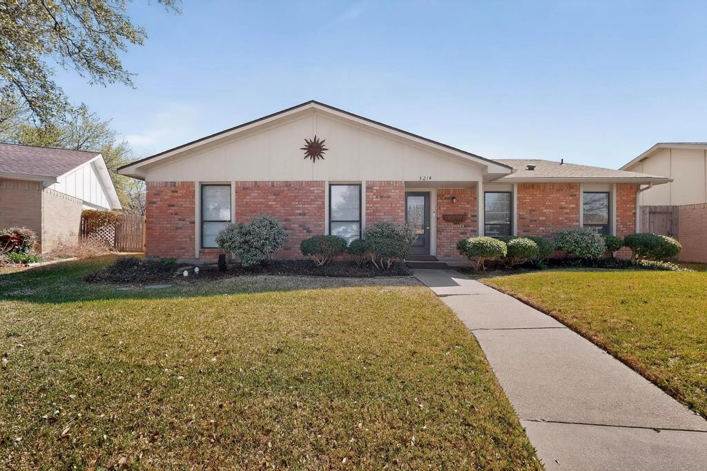 3214 Cedar Lane, Rowlett