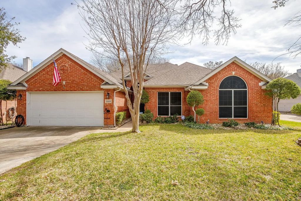 2410 Green Willow Court, Arlington