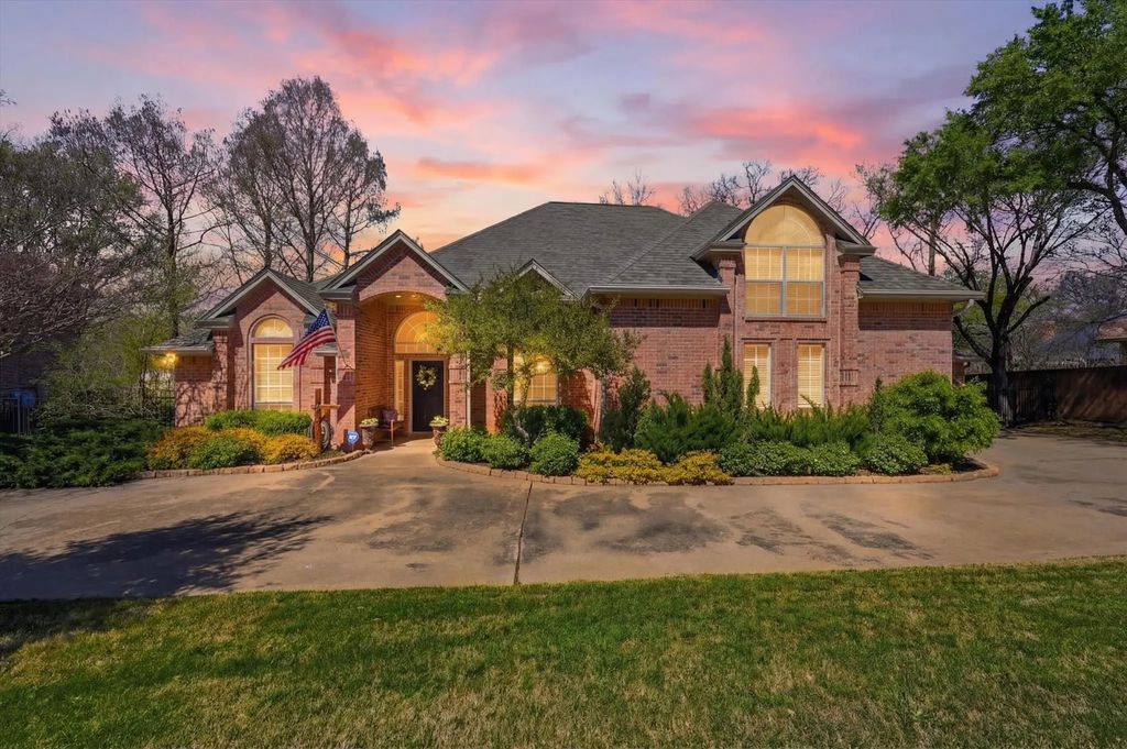 4103 Cross Bend Drive, Arlington