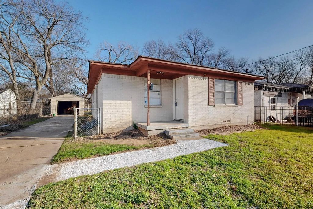 8707 Slay Street, Dallas