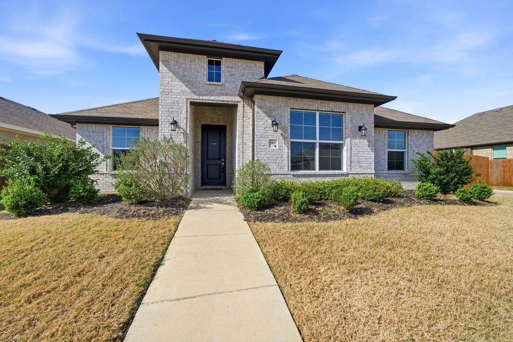 2817 Hudson Drive, Forney