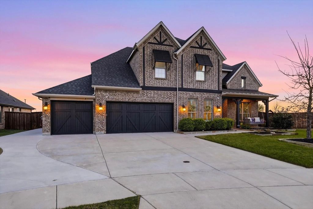 11713 Slumber Falls Drive, Flower Mound