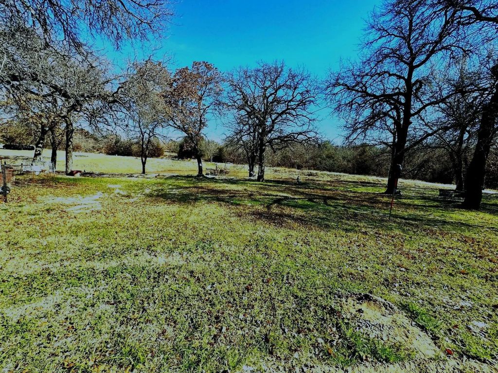 10095 Fm 1886, Azle